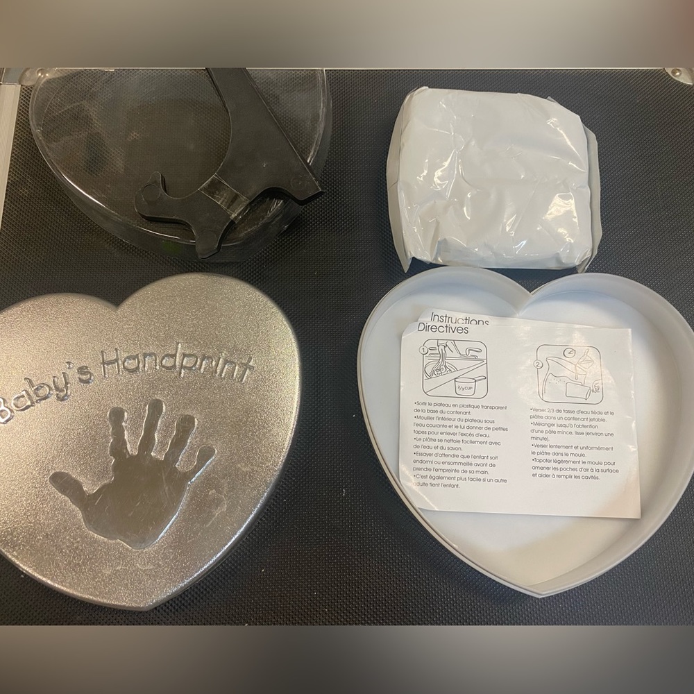 Baby’s handprint kit